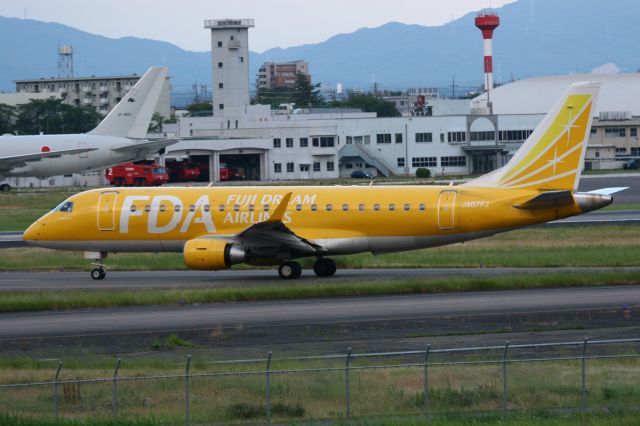 Embraer 170/175 (JA07FJ)