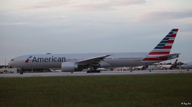 BOEING 777-300ER (N718AN) - Boeing 777-323ER taxing at MIA on the evening of the 2nd of June, 2018.