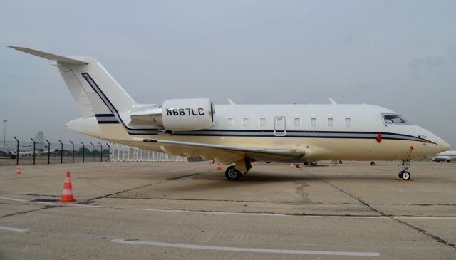 Canadair Challenger (N667LC)