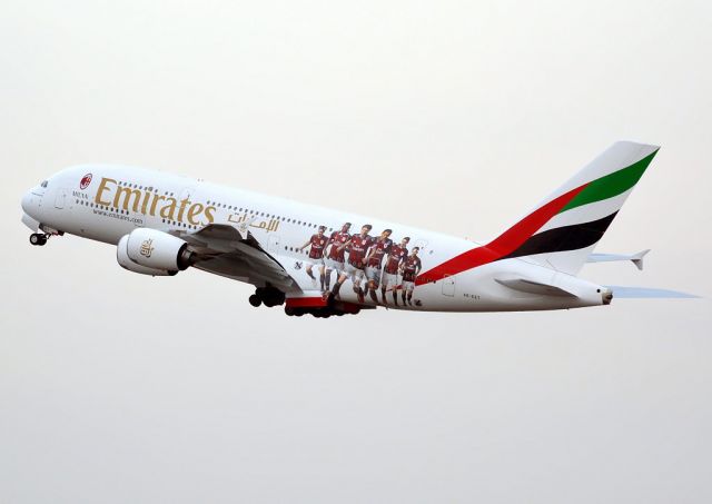 Airbus A380-800 (A6-EET)