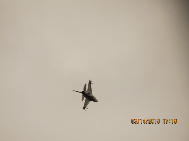 Lockheed F-16 Fighting Falcon (89-2040)