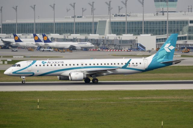 Embraer ERJ-190 (I-ADJP)