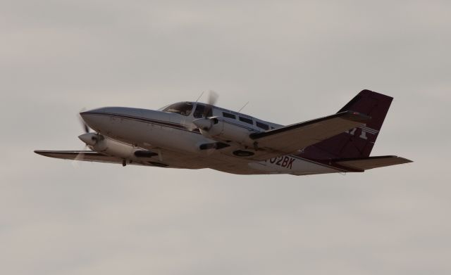 Cessna 402 (N402BK)