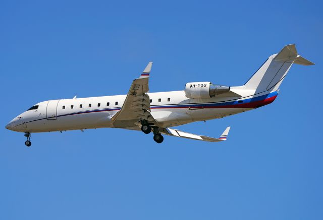 Canadair Regional Jet CRJ-200 (9H-YOU)