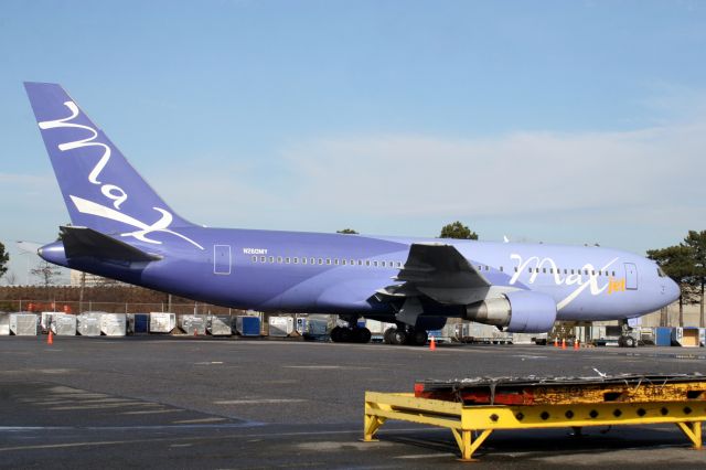 BOEING 767-200 (N260MY) - Seen here on 28-Jan-07.  Became S7-ILF then N391LF.  Registration cancelled 1-Mar-12.  Broken up at KGYR.