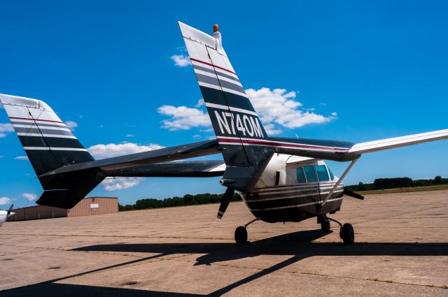 Cessna 336 Skymaster (N740M)