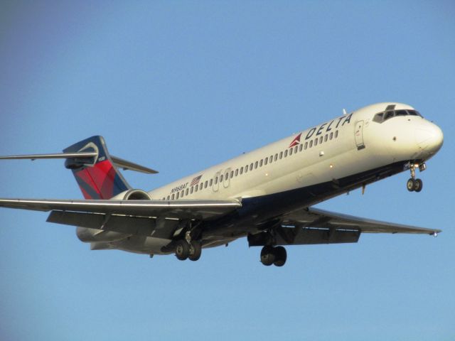 Boeing 717-200 (N968AT) - Landing RWY 20R