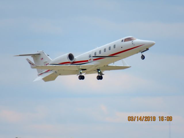 Learjet 60 (N95CE)