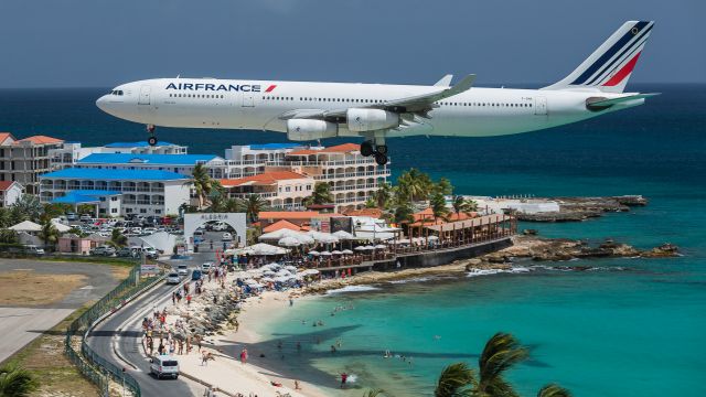 Airbus A340-300 (F-GNII) - Air France Airbus A343 over the maho beach for landing a sight never to be seen again!!br /This airframe is now being operated by plus ultra as EC-MQM.