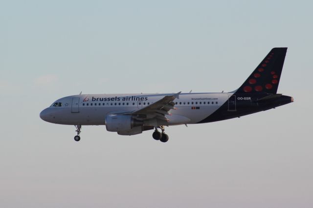 Airbus A319 (OO-SSR)