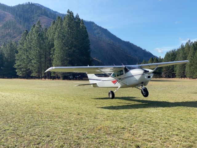 Cessna Skylane (N85EF) - Taking of Rwy 01 Moose Cr (1U1)