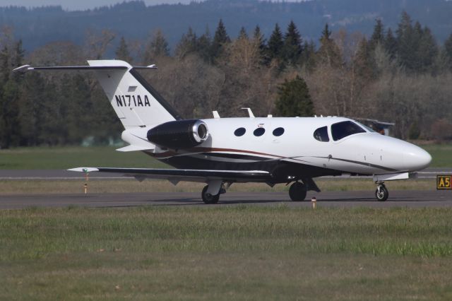 Cessna Citation Mustang (N171AA) - Cessna Citation Mustang taxiing out to takeoff.