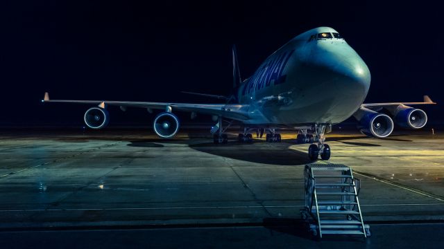 Boeing 747-200 (N952CA)