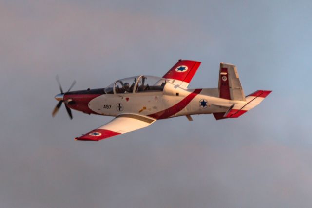 Raytheon Texan 2 (N497)