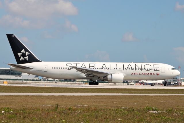BOEING 767-300 (C-FMWY) - Star Alliance c/s