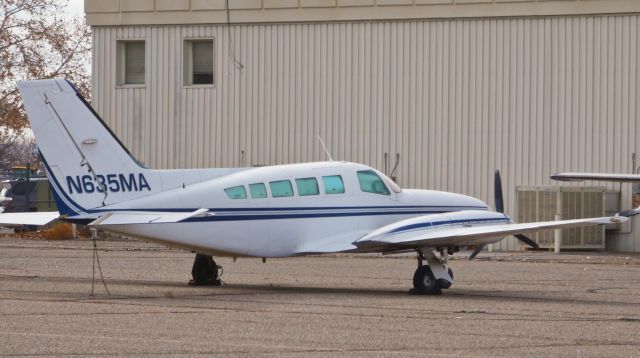 Cessna 402 (N635MA)