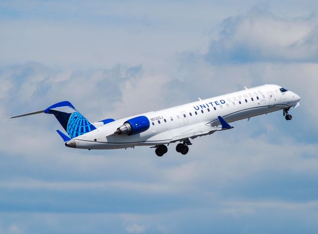 N532GJ — - New livery United off to ORD.  4/18/21.
