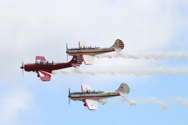 YAKOVLEV Yak-52 (N102YK) - Raiders Photo Pass