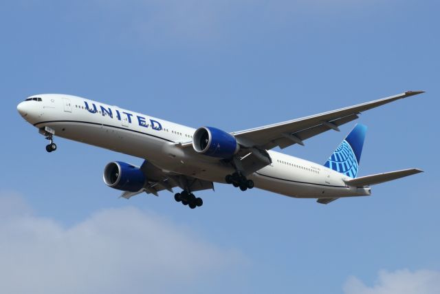 BOEING 777-300 (N2251U) - 24/07/2020:  Flight duration of 09h38m landing from Newark, USA.