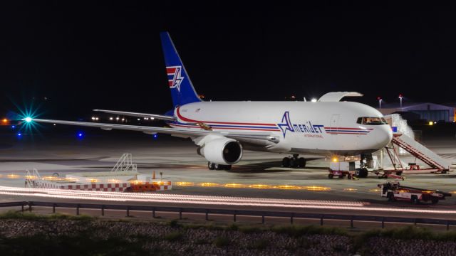 BOEING 767-200 (N743AX) - Long exposure.