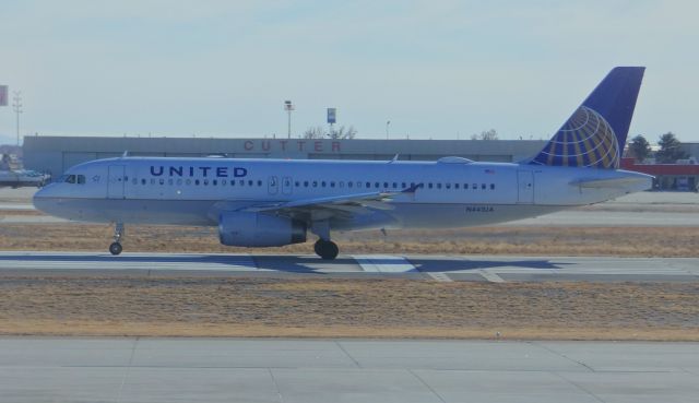 Airbus A320 (N441UA)