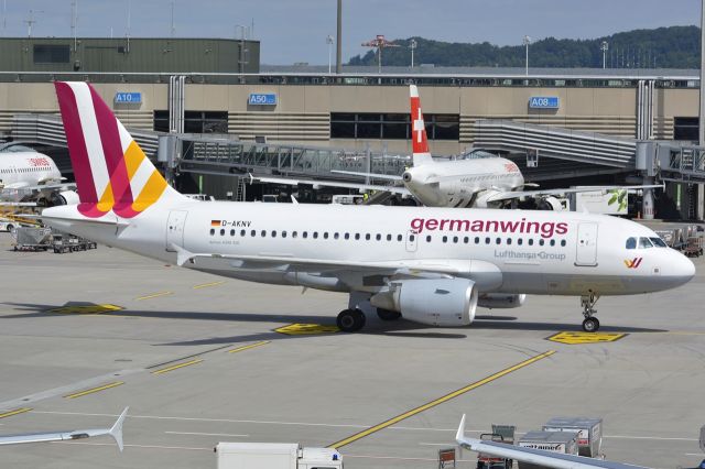 Airbus A319 (D-AKNV)