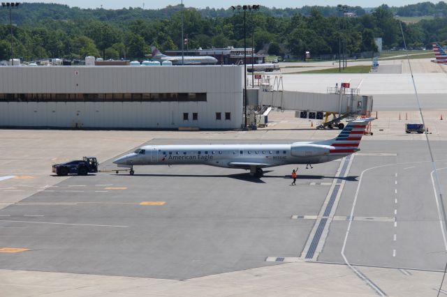 Embraer ERJ-145 (N606AE) - Flight 3332 to MIA (June 26th, 2019) 