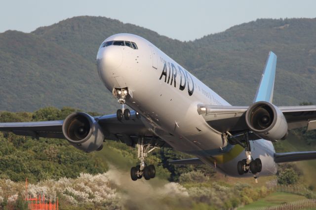 BOEING 767-300 (JA98AD) - 20 September 2015:HKD-HND.