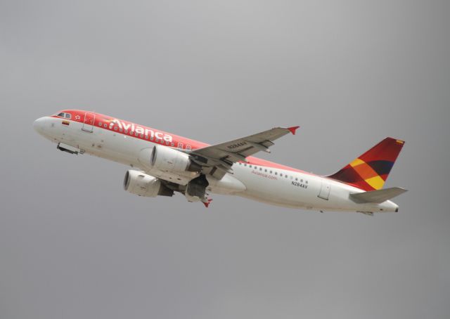 Airbus A321 (N284AV)