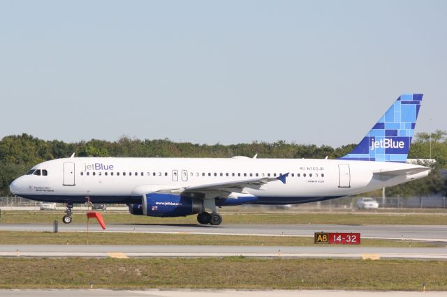 Airbus A320 (N760JB) - Jet Blue Airbus A320 (N760JB) departs Runway 32 at Sarasota-Bradenton International Airport