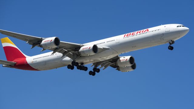 Airbus A340-600 (EC-LEU) - On final for 10L arriving from Madrid.br /6/6/17