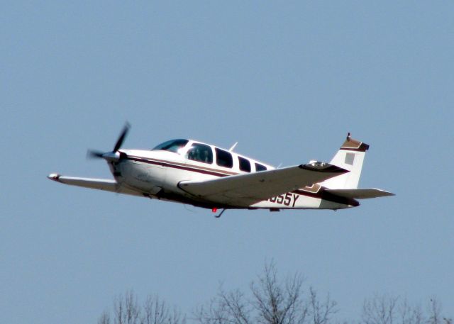 Beechcraft Bonanza (36) (N6055Y) - Taking off from runway 32 at Shreveports Downtown Airport.