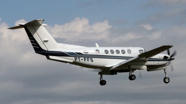 Beechcraft Super King Air 200 (PT-FFS)