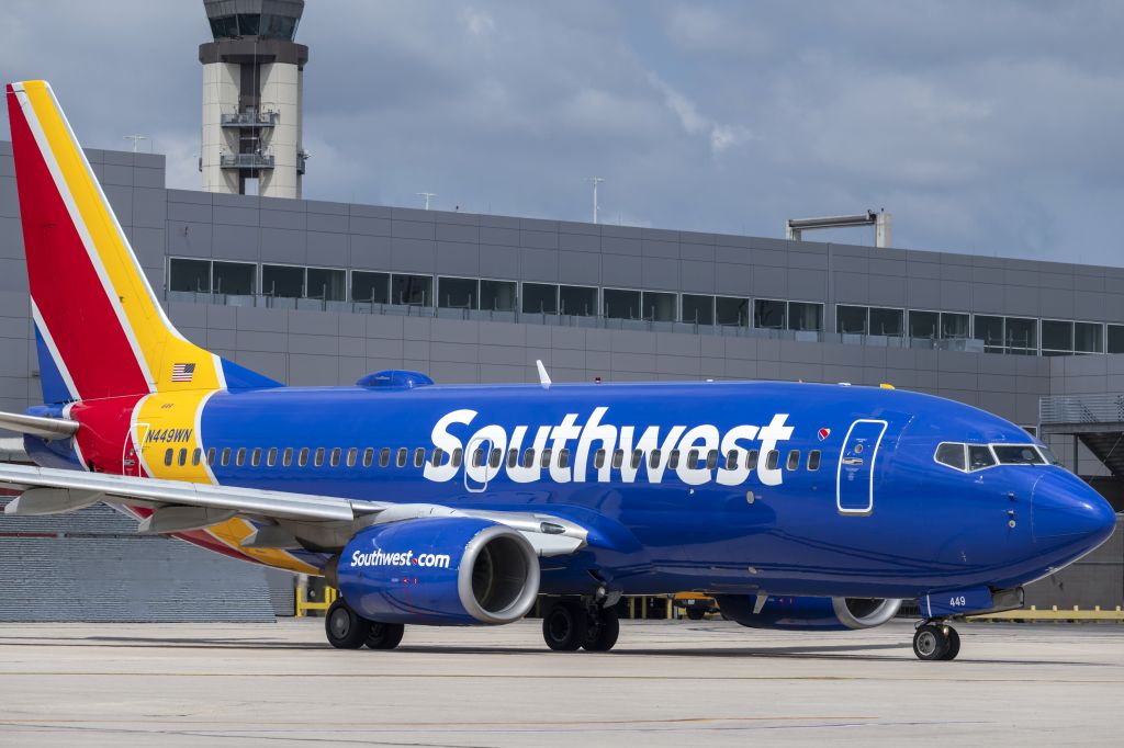 Boeing 737-700 (N449WN)