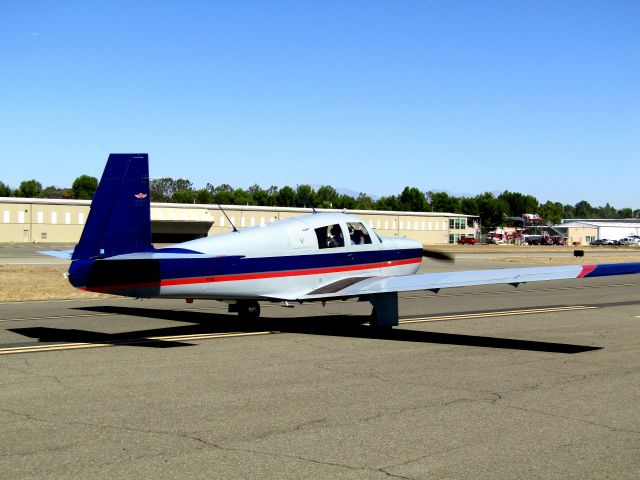 Mooney M-20 (N111MJ) - Taxiing to RWY 24