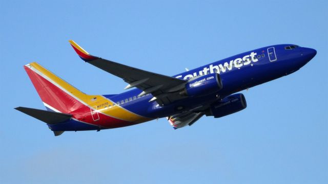 Boeing 737-700 (N7717D) - N7717D Southwest Airlines Boeing 737-700 - cn 32664 / ln 1804br /First Flight * Oct 2005br /Age 9.5 Yearsbr /29-Apr-2015 B737 San Jose Intl (KSJC) San Diego Intl (KSAN) 07:57 PDT 08:58 PDT 1:01