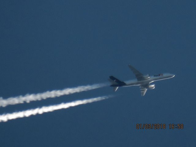 Boeing 757-200 (N789FD)