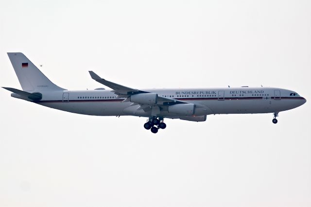 Airbus A340-600 —