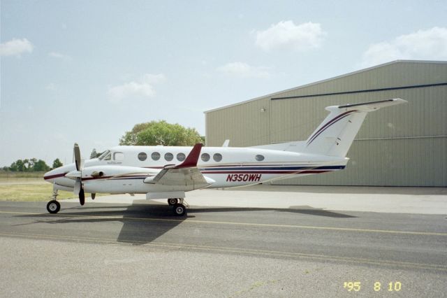 Beechcraft Super King Air 350 (N350WH)