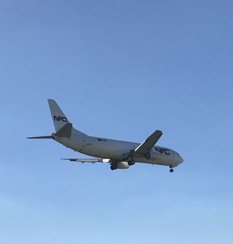 BOEING 737-400 (N401YK) - Runway 1 arrival! 6/17/22!