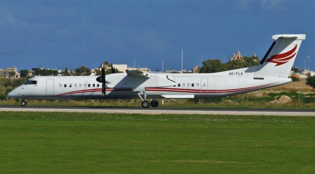 de Havilland Dash 8-400 (A6-FLA) - On dep RW31