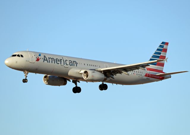 Airbus A321 (N549UW)