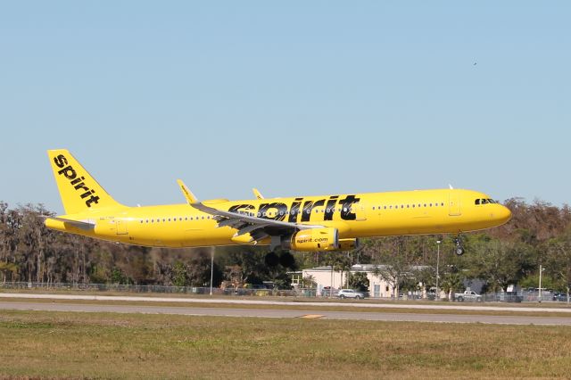 Airbus A321 (N677NK) - Spirit Flight 487 arrives on Runway 6 at Southwest Florida International Airport following flight from Chicago-O’Hare International Airport (12/2/24)