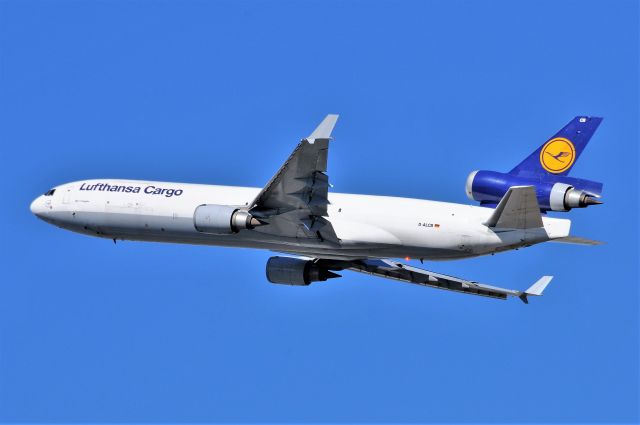 Boeing MD-11 (D-ALCB)