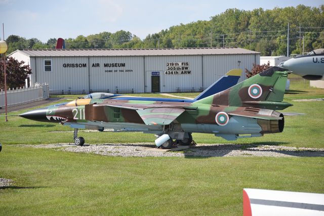 N211 — - BULGARIAN AIR FORCE COLORS