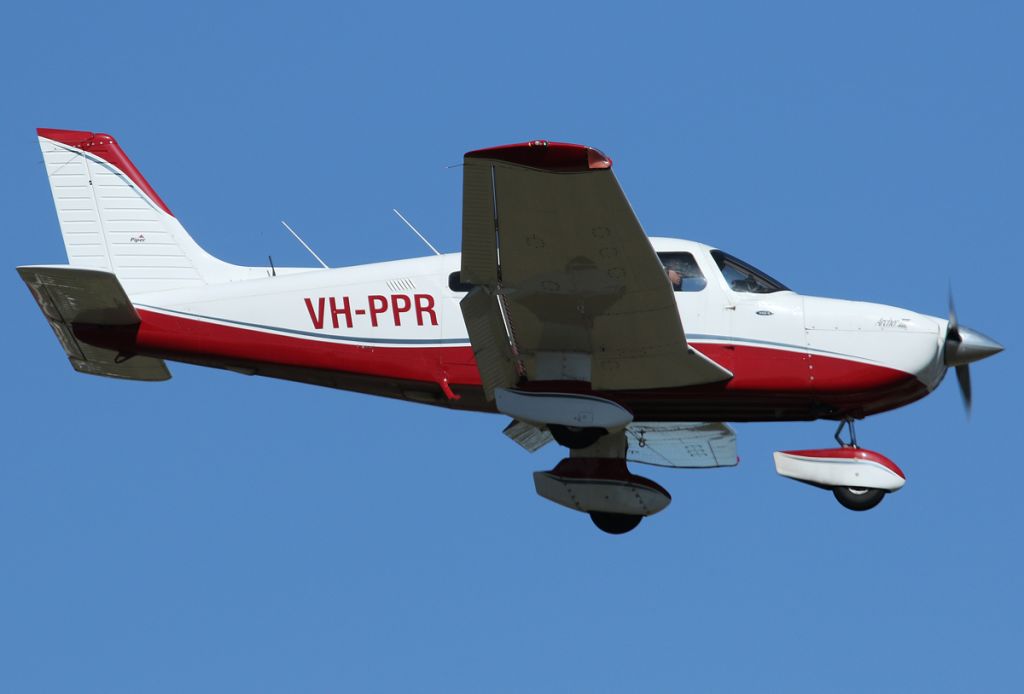 Piper Cherokee (VH-PPR)