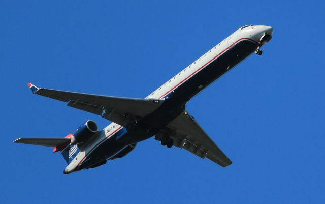 Canadair Regional Jet CRJ-900 (N934FJ)