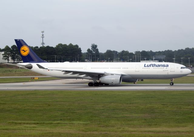 Airbus A330-300 (D-AIKN)