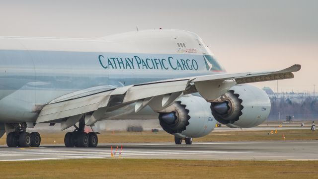 BOEING 747-8 (B-LJM) - Lined up and about to blast off runway 23 at YYZ. Very quiet too!