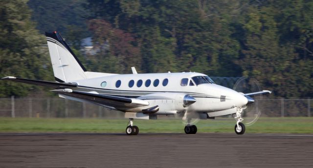 Beechcraft King Air 100 (N24EM)